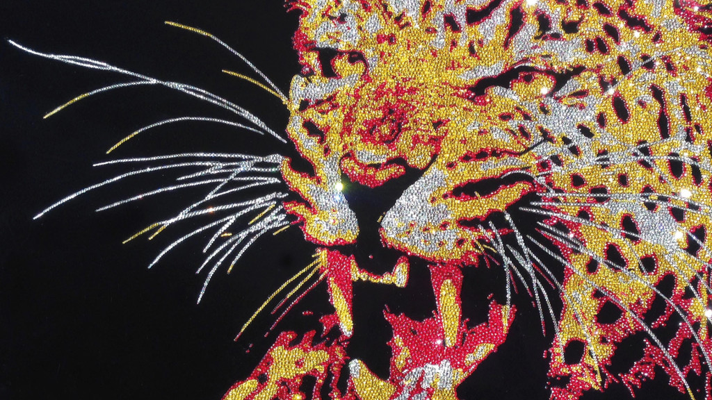 Angry Leopard, 33800 Crystals from Swarovski® su plexiglas, 80x100 cm, 2016